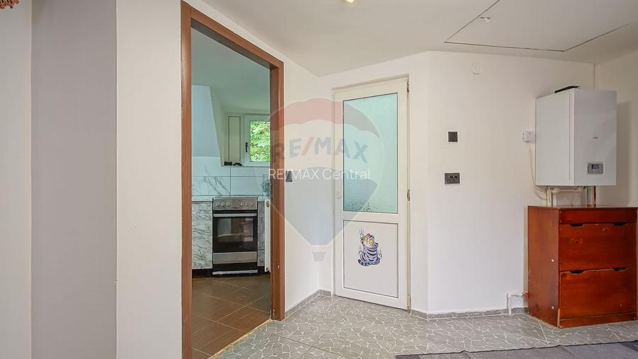 CASĂ INDIVIDUALĂ ÎN SCHEI    STRADA PIATRA MARE - 18