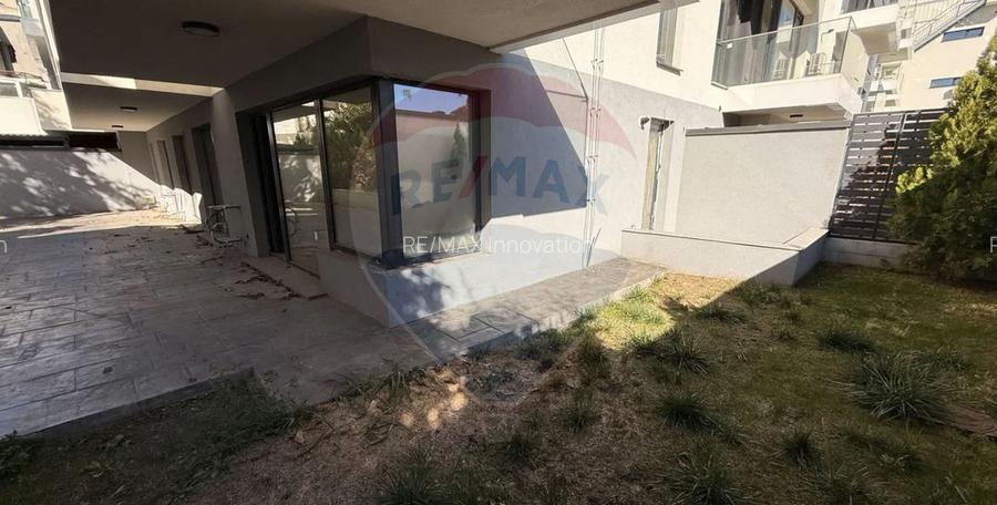 Vanzare Apartament 4 cu camere cu curte / loc parcare/ ultracentral - 8