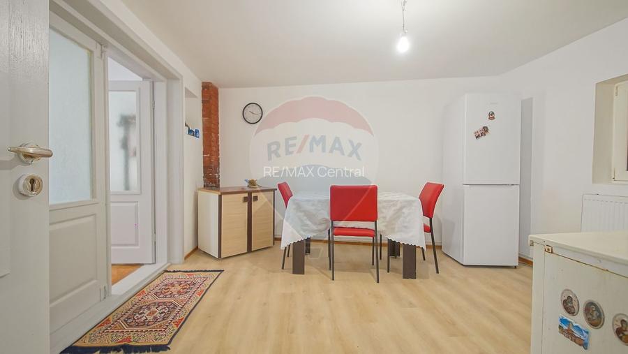 CASĂ INDIVIDUALĂ ÎN SCHEI    STRADA PIATRA MARE - 14