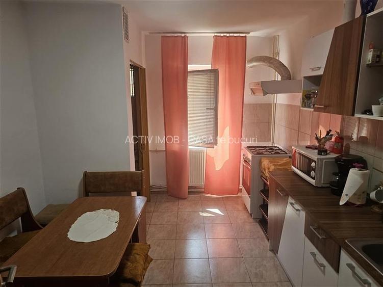 Resita, 3 Cam. Dec., Mobilat+Utilat, Parter Inalt, Micro 4 - 23