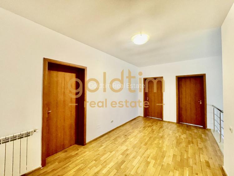 VILA INDIVIDUALA/PISCINA/ GARAJ - 44