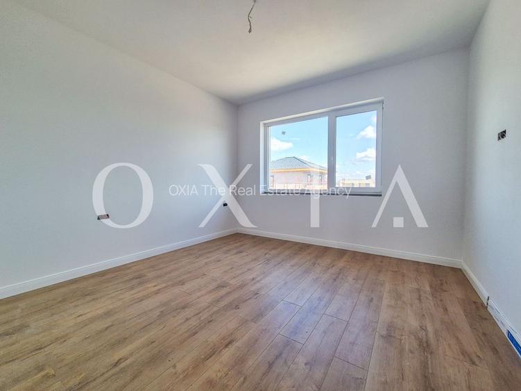 AX1030 Mosnita Noua, 1/2 Duplex Despartit Prin Camera Tehnica - 4