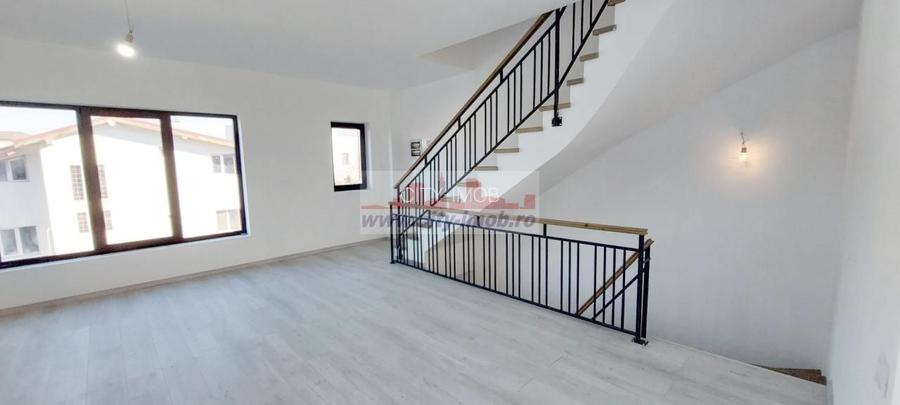 Vanzare Casa 5 Camere Corbeanca Ostratu - 2