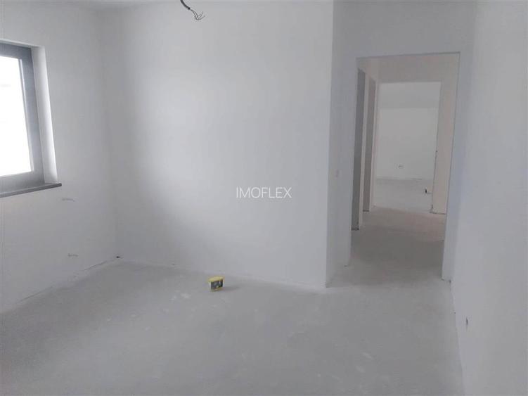 Apartament de vanzare - La Stejari - 13