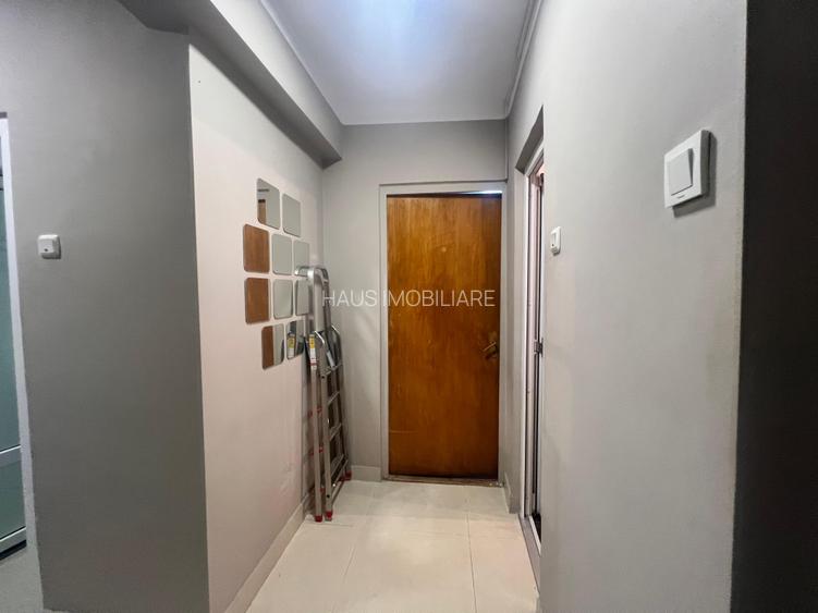 Centru apartament 3 camere renovat etajul 1 vedere stradala - 16