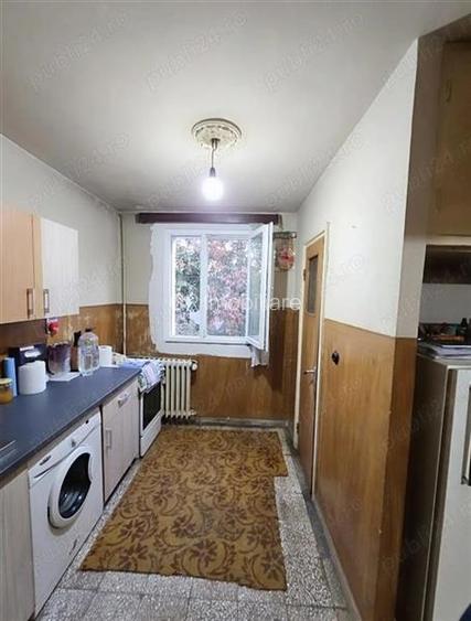 Apartament 2 camere de renovat 1 Decembrie - 3