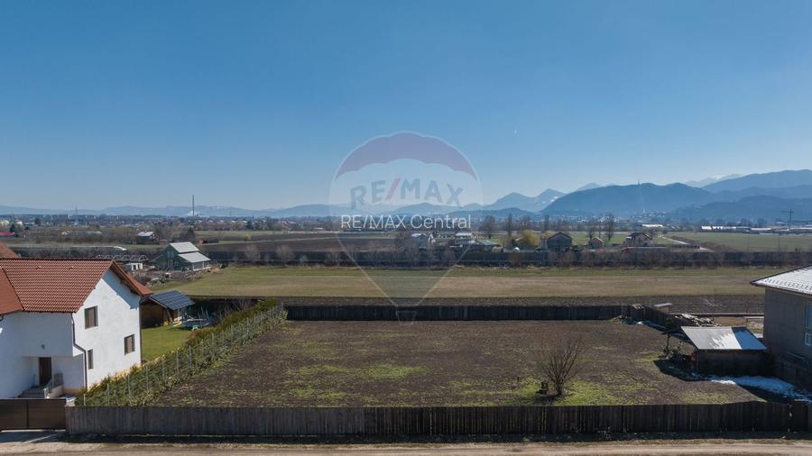 Teren în zonă mixtă, destinat construcțiilor civile și halelor indust. - 2