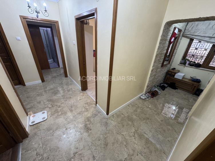 Casa / Vila 4 camere zona Casa de Cultura - 10