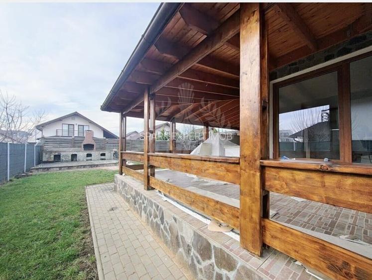 CASA PENTRU ACTIVITATE COMERCIALA // MAGNOLIA VILLAGE - 2