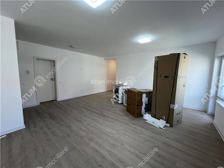 Apartament cu 3 camere 2 bai si balcon etaj 1 zona Doamna Stanca - 2