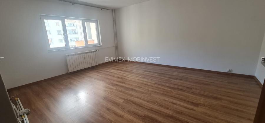 Decebal Piata Muncii Apartament spatios 3 camere - 2