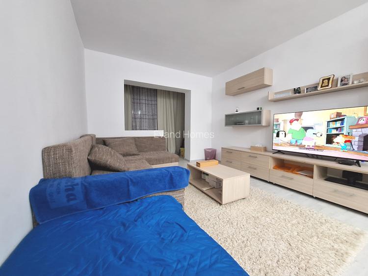 Apartament cu 4 camere - partial mobilat - zona Lipovei - etaj 3 - 5