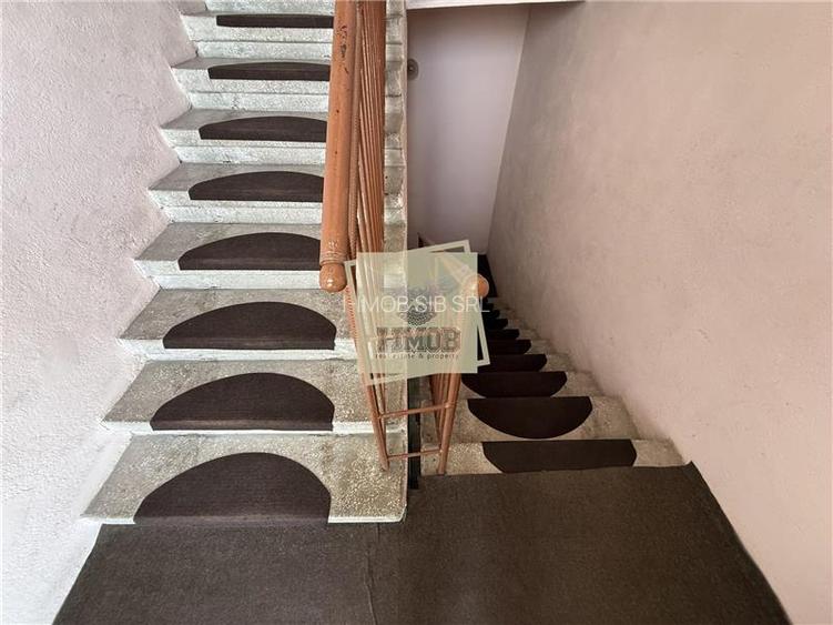 Apartament la casa cu 4 camere  204 mp curte 150mp Piata Cibin - 12