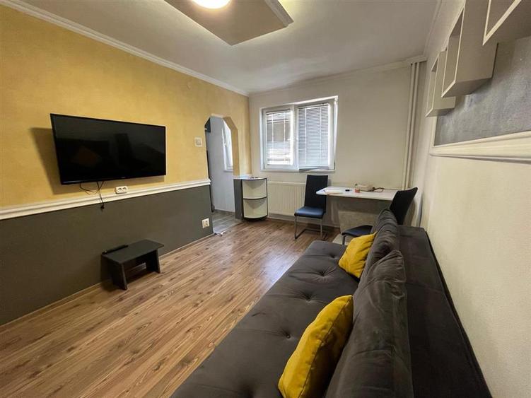 RECO Garsoniera 20 mp renovata etaj 1- Oradea