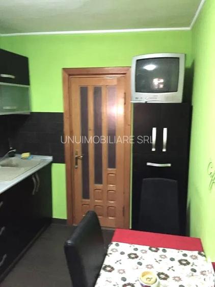 Apartament 2 camere complet renovat zona Policlinica 2 - 9