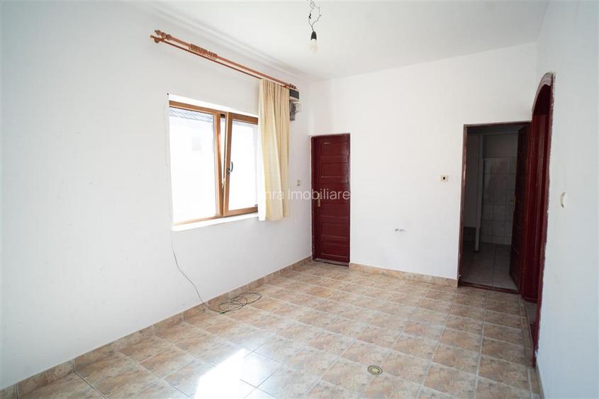 Casa in Rogerius cu spatiu comercial si 3 unitati separate - 21