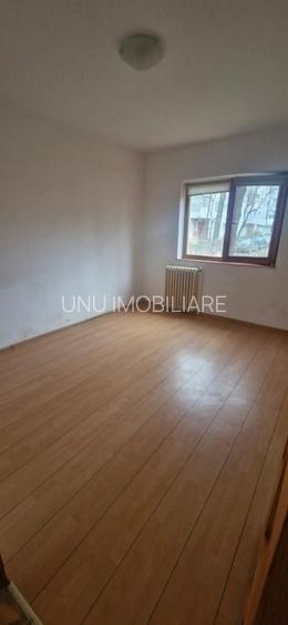 4 Camere Decomandat 84mp zona Nicolina 1 LIDL Prima Statie - 6