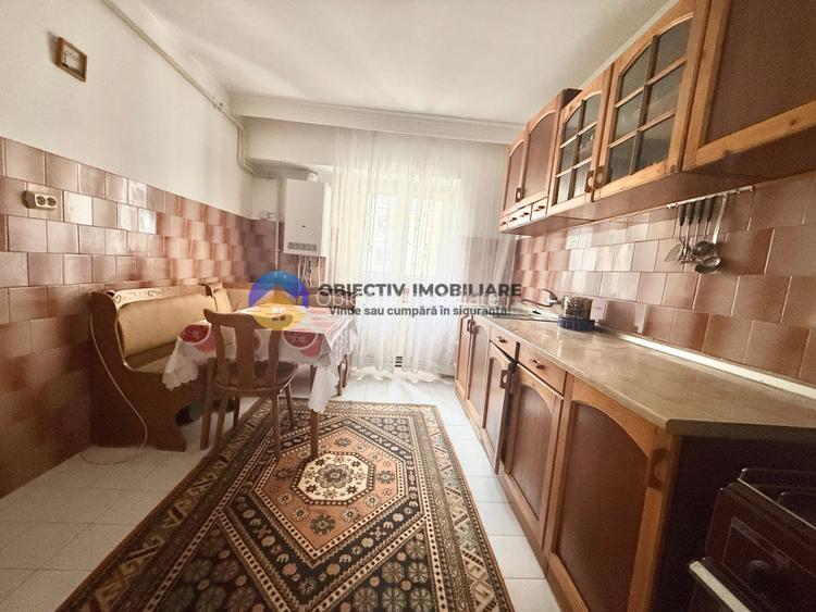 Apartament 3 camere / 2 bai/ ETAJ 2 / 80 mp / constructie 1990 - 9