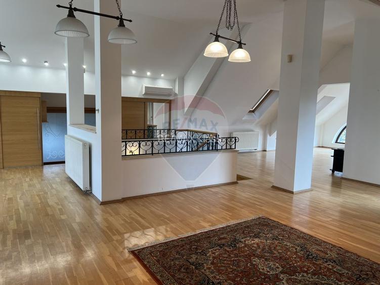 Casă / Vilă cu 5 camere de închiriat în zona Pipera - 31