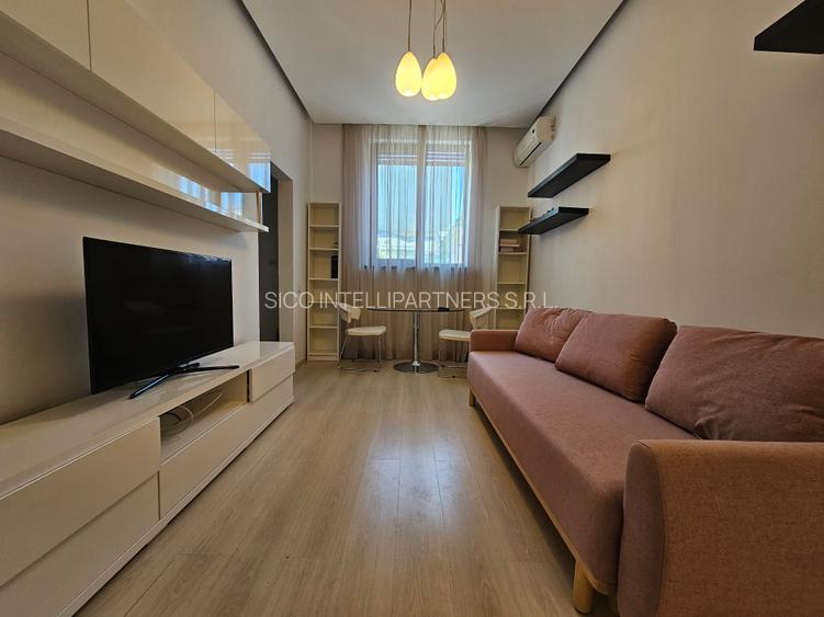 Garsoniera Piata Romana - 5 min ASE - 2