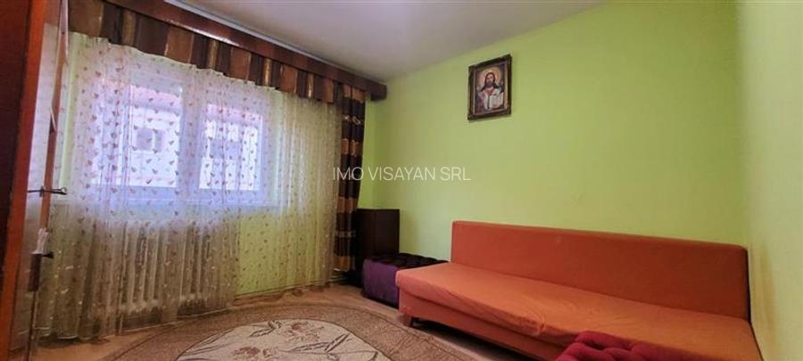 apartament 3 camere,str.Siretului,Sibiu,comision 0 - 9