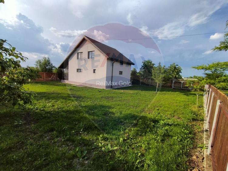 Casă / Vilă cu 4 camere la 25 min de Piata Victoriei - Tartasesti - 17