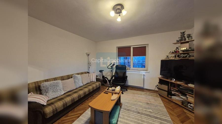 Casa pe un nivel, cu livada,  la intrarea in Dezmir - 7