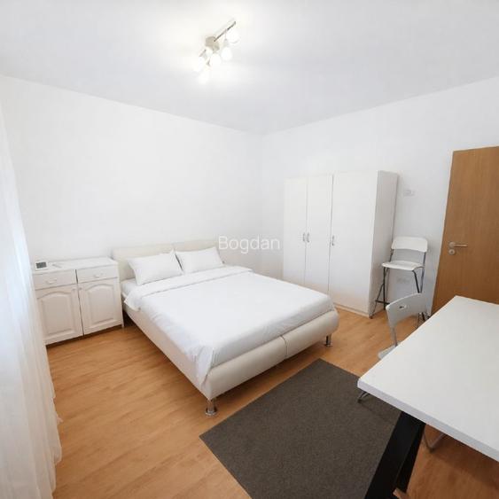 Proprietar vând casă P+1E+M, cu 8 camere în Ghiroda - 8