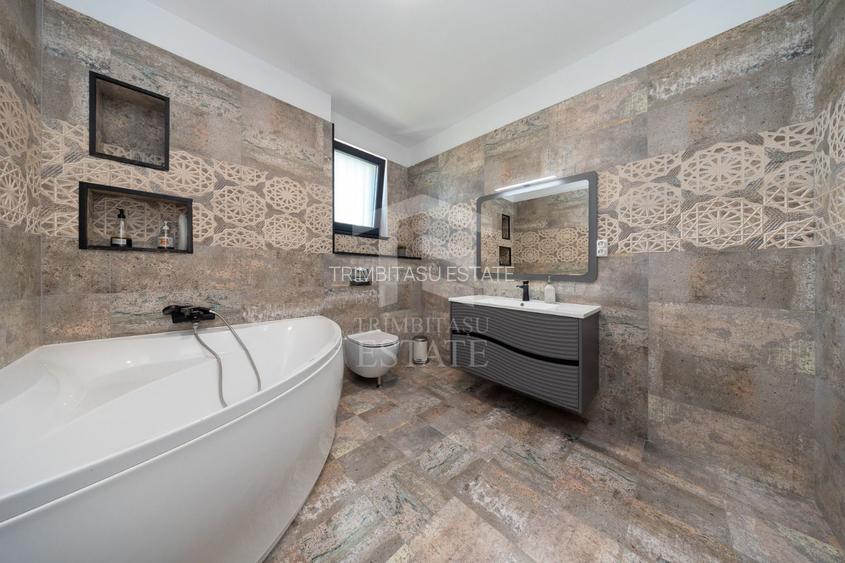 Sanpetru ,Subcetate-Casa 4 camere,3 bai+480 mp teren - 52
