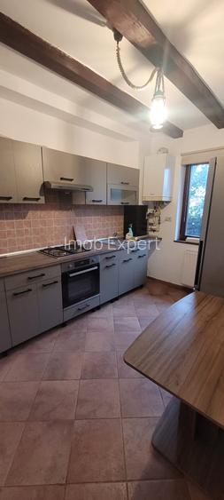 Inchiriez casa (parte din 6 case insiruite) in Ghimbav, str. Zambilei - 5