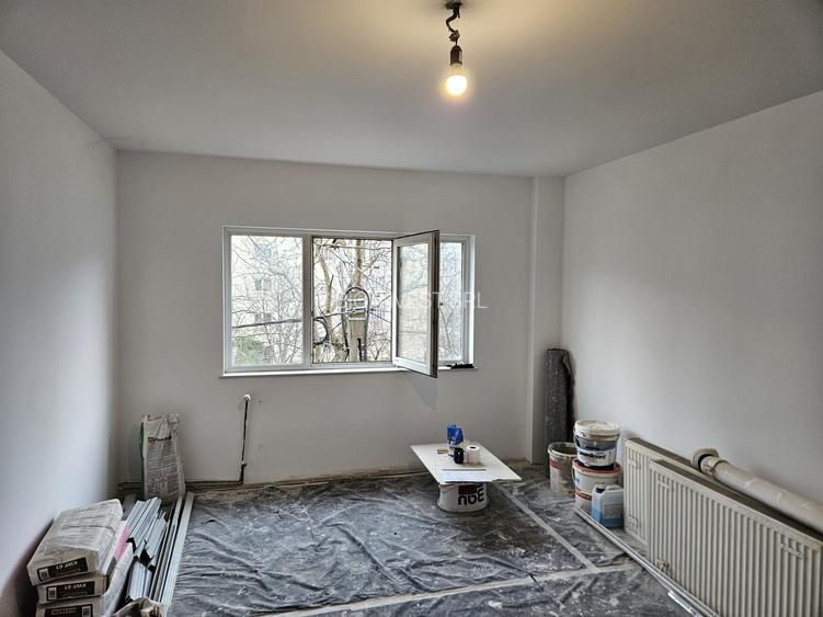 De vanzare apartament cu trei camere , zona Lipovei - 5