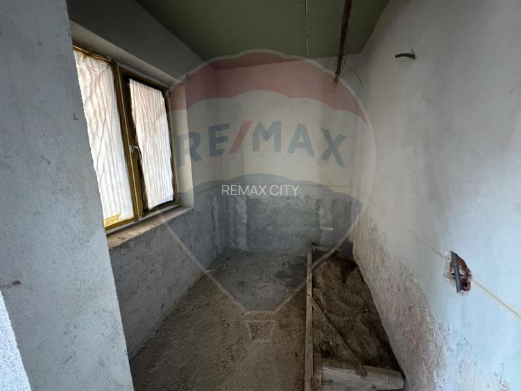 Casă / Vilă cu 6 camere de vânzare în zona Darmanesti - 38