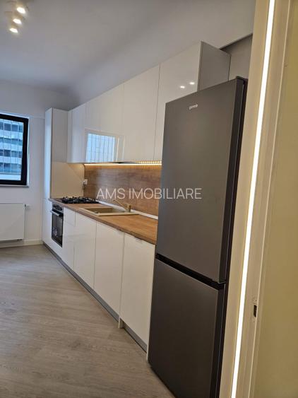 NOU / SUPERB /  MOBILAT SI UTILAT - 6