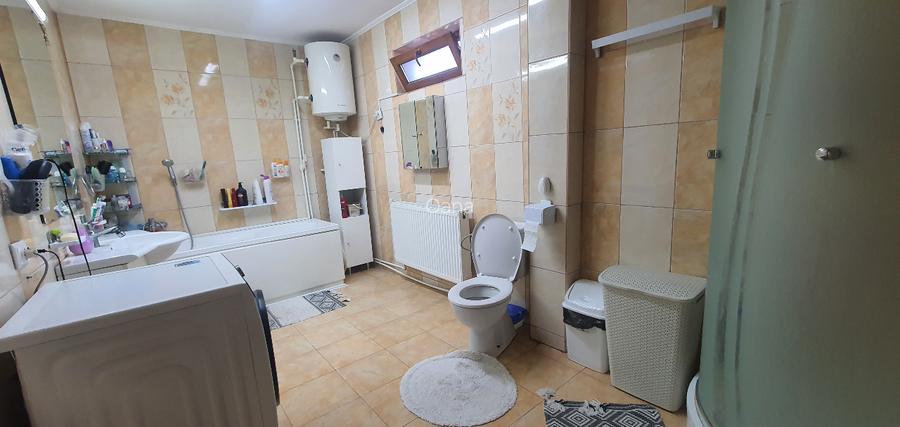 Vând casă cu  5 camere  - 13