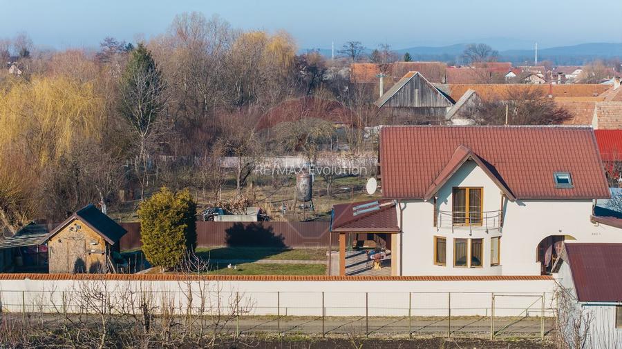 Casă individuală cu grădină și garaj în Prejmer –mobilată, comision 0% - 29