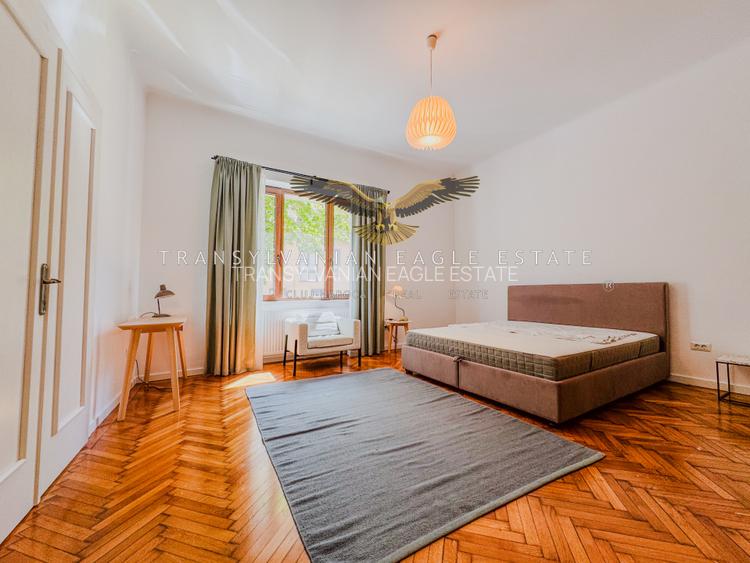 Apartament superb si spațios situat in cladire istorica/Central - 2