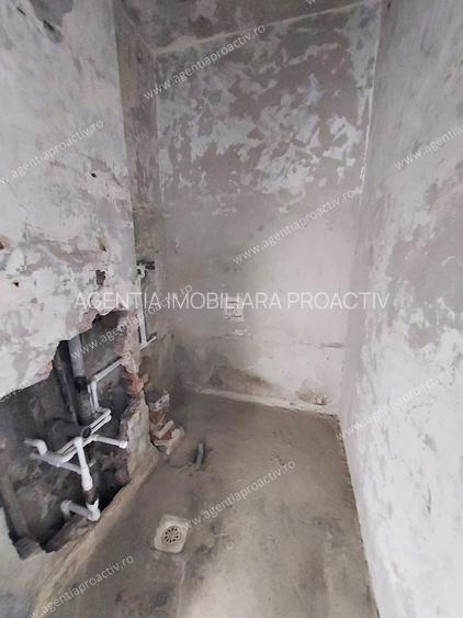 Apartament 3 camere, etaj 1, la doi pași de strada principală, în Micro 40 - 6