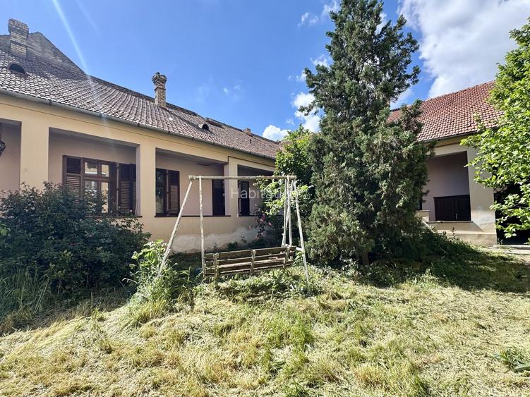 Casă pretabilă pentru spațiu de birouri, cu teren – în zona Bălcescu - 23