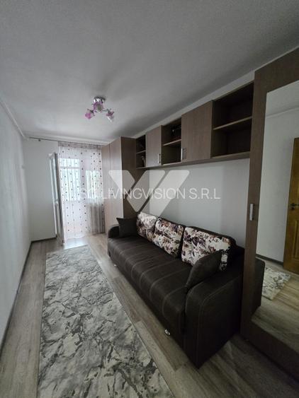 Apartament 3 camere si balcon, etaj 3 de vanzare in Sibiu - 2