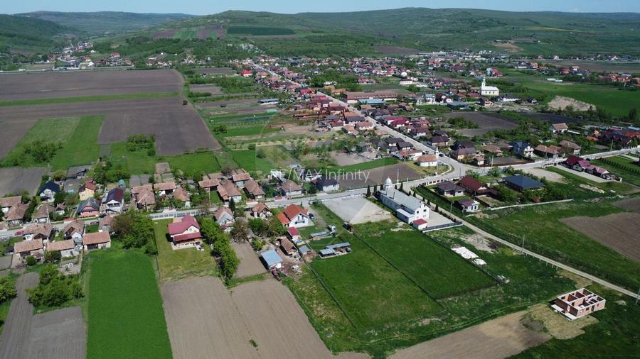 Teren intravilan 1.400 mp, imprejmuit integral - Livada, comuna Iclod - 16