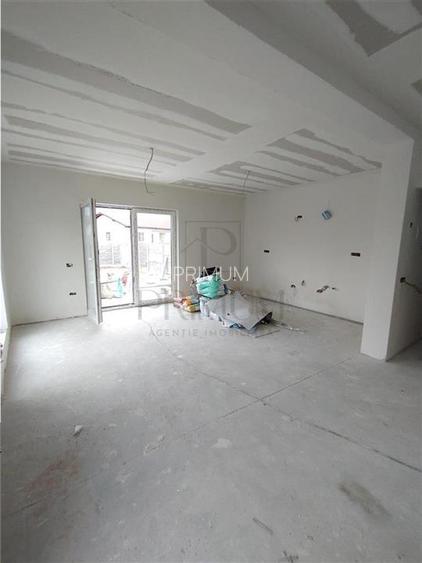 Duplex individual - personalizare interioara - 5 camere - 9