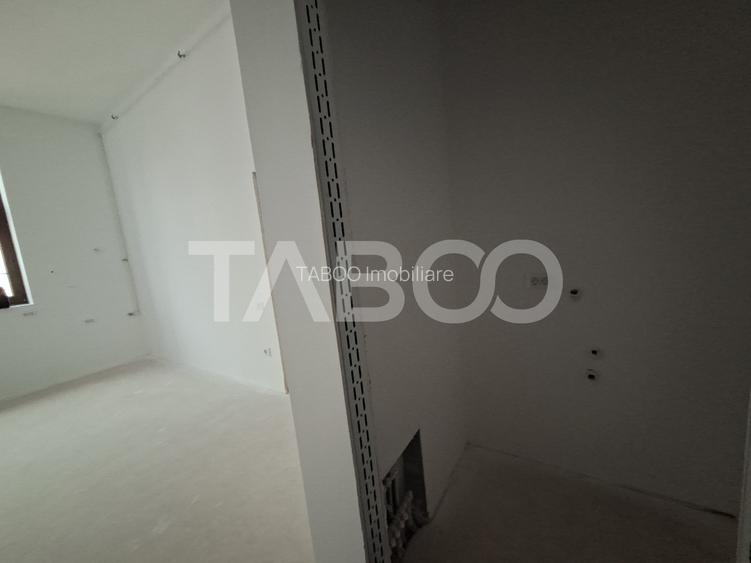 Apartament de vanzare 3 camere 3 bai zona centrala - predare la ALB - 6