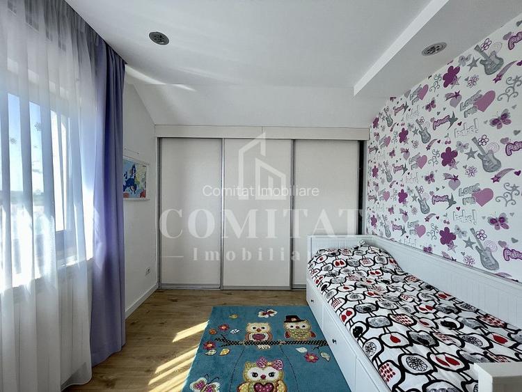 Casă cochetă cu teren generos și panoramă Chinteni - 11