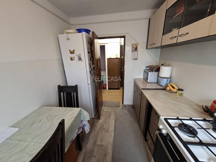 Apartament cu 2 camere, zona Tatarasi - 5