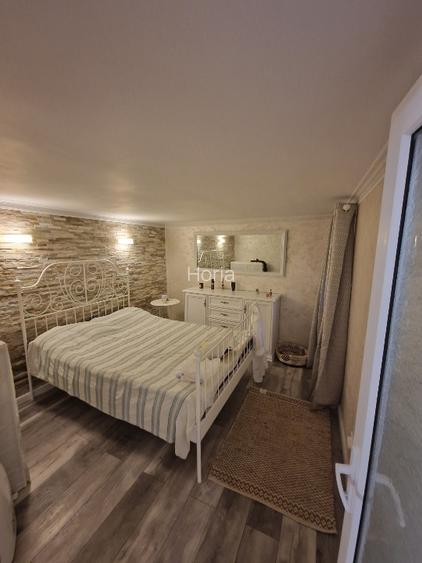 Casa curte  Piata Ovidiu - 8