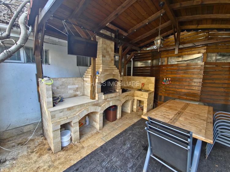 Vilă unică de vânzare piscina  zona Stadion - 12