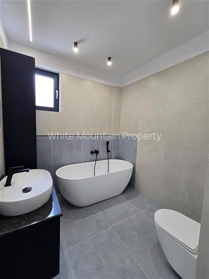 Vila noua, 5 camere, Iancu Nicolae, comision 0% - 12