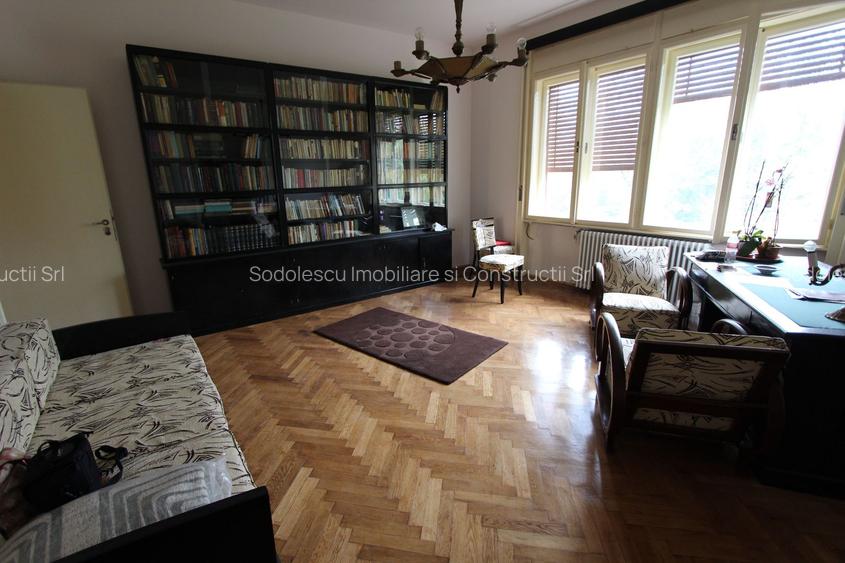 Apartament spatios 3 camere,zona medicina cu garaj si boxa - 4