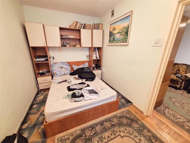 Apartament 2 camere , etaj 1,cu centrala, zona Narcisa - 3