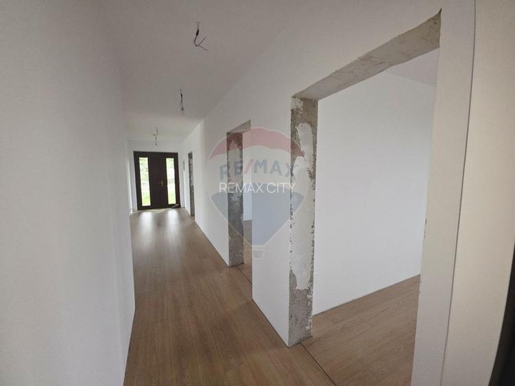 Casă cu livadă și teren generos – Girov - 21